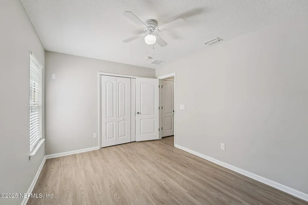 1068 Morning Light Road Jacksonville FL 32218