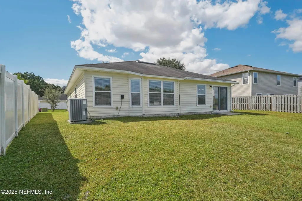 1068 Morning Light Road Jacksonville FL 32218