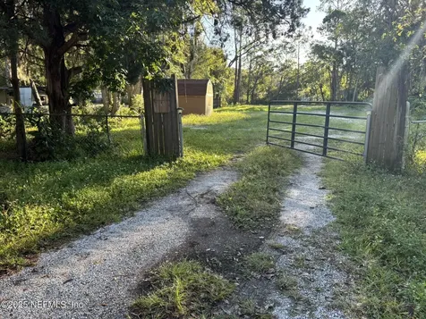 6113 Elmgrove Avenue Jacksonville FL 32244