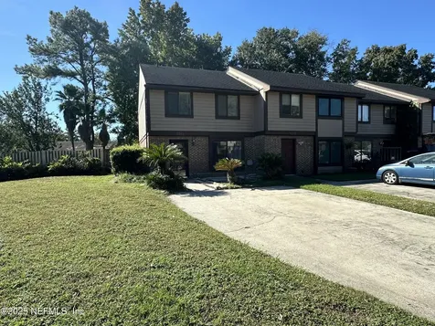 7042 Prestwick Circle S Jacksonville FL 32244