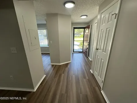 7042 Prestwick Circle S Jacksonville FL 32244