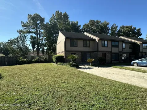 7042 Prestwick Circle S Jacksonville FL 32244