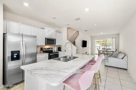 2846 Black Buck Circle Jacksonville FL 32225