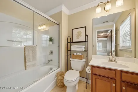 8495 Little Swift Circle Jacksonville FL 32256