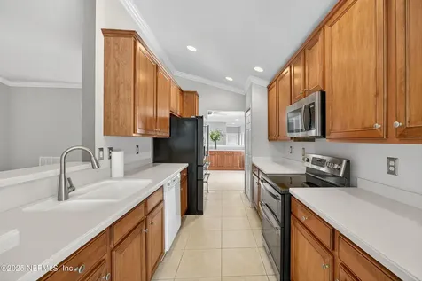 8495 Little Swift Circle Jacksonville FL 32256