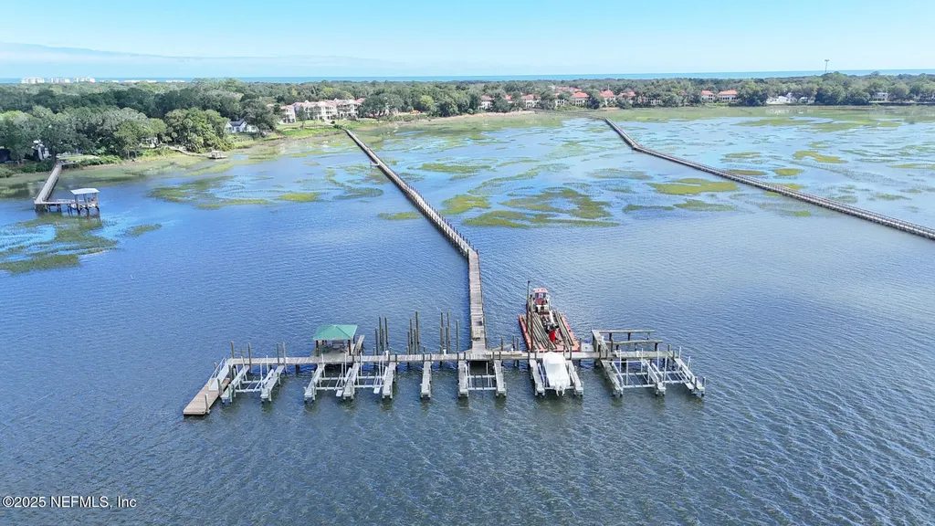 5073 First Coast Highway Fernandina Beach FL 32034