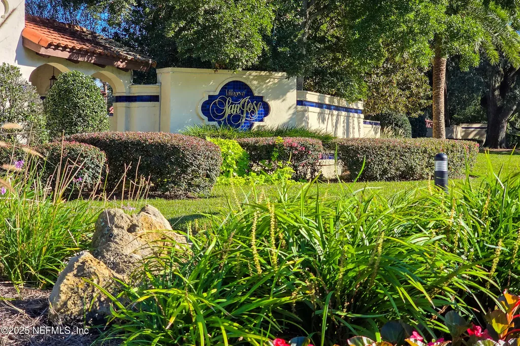 8423 Mizner Circle E Jacksonville FL 32217