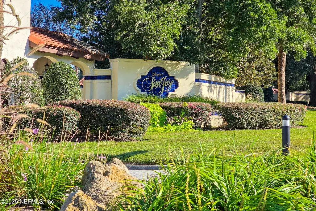8423 Mizner Circle E Jacksonville FL 32217