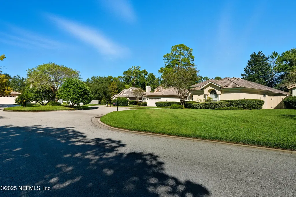 8423 Mizner Circle E Jacksonville FL 32217