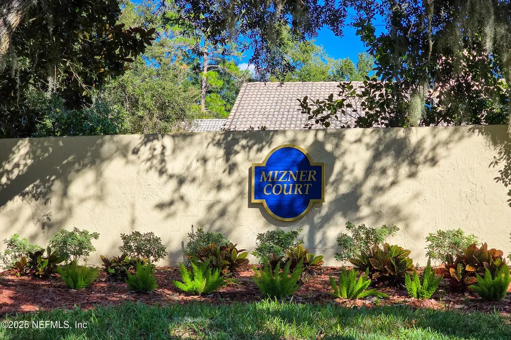 8423 Mizner Circle E Jacksonville FL 32217