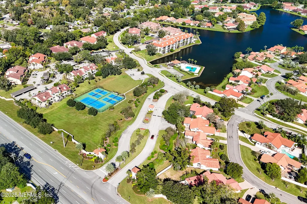 8423 Mizner Circle E Jacksonville FL 32217