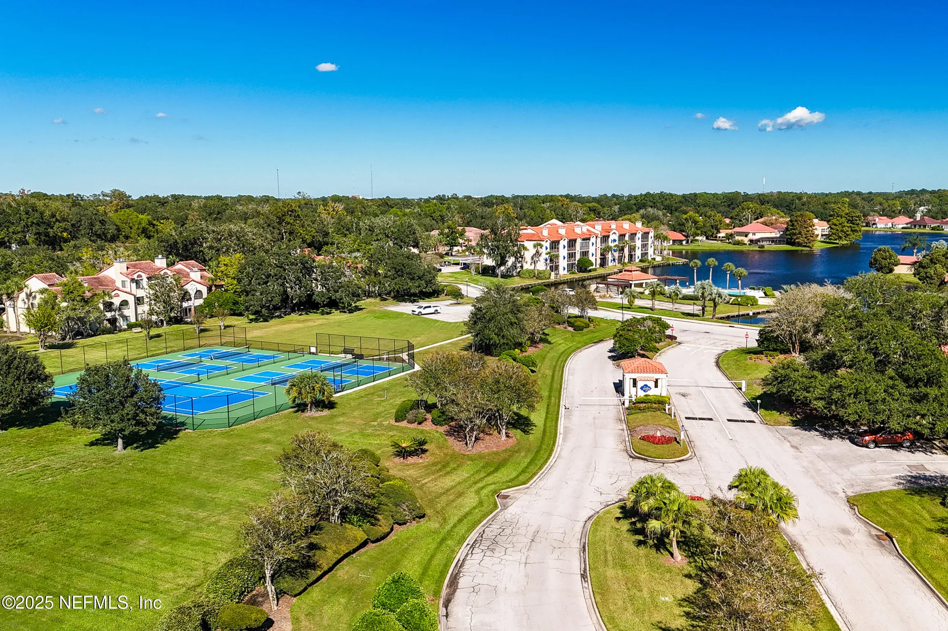 8423 Mizner Circle E Jacksonville FL 32217