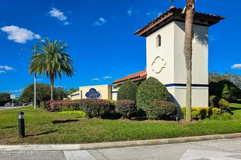 8423 Mizner Circle E Jacksonville FL 32217