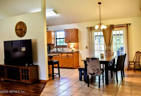 112 W Camelot Drive Palatka FL 32177
