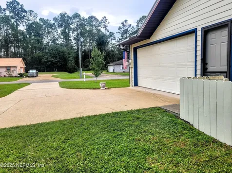112 W Camelot Drive Palatka FL 32177