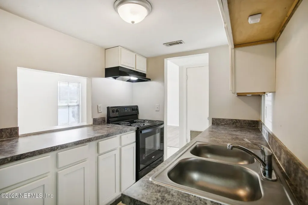 851 Bert Road Jacksonville FL 32211