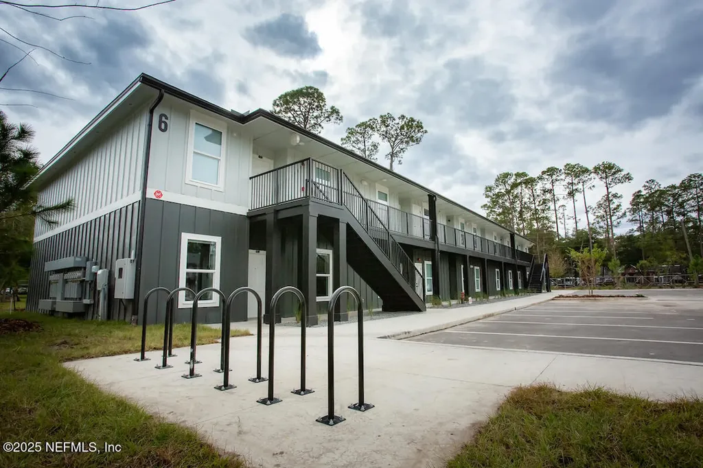 10109 Old Street Augustine Road Jacksonville FL 32257