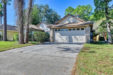 2148 Heath Green Place N Jacksonville FL 32246