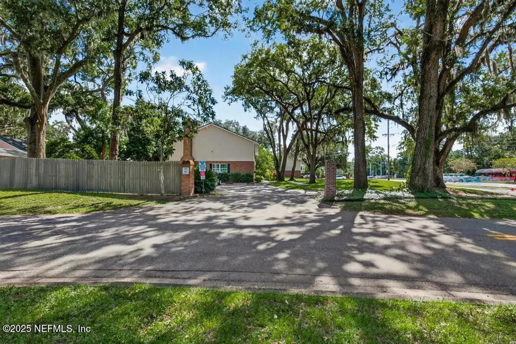 4519 Columbus Circle Jacksonville FL 32210