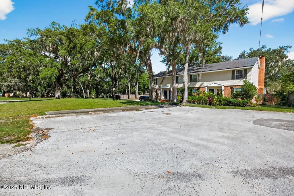 4519 Columbus Circle Jacksonville FL 32210