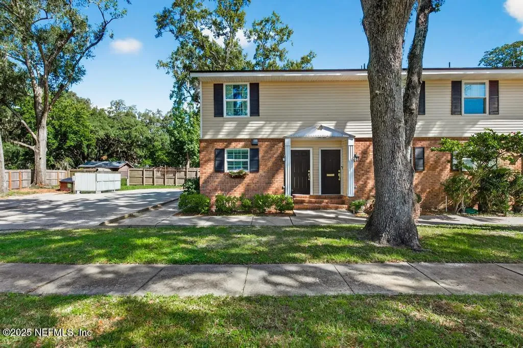 4519 Columbus Circle Jacksonville FL 32210