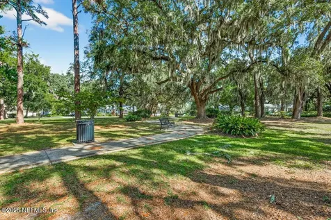 4519 Columbus Circle Jacksonville FL 32210