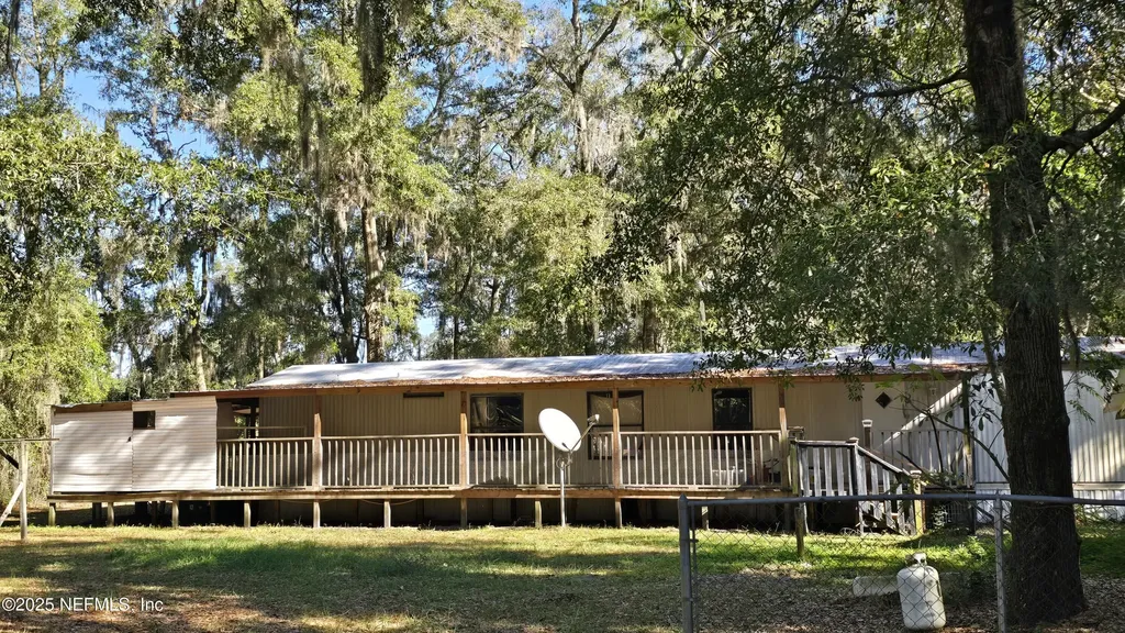 182 SW Mikes Glen Lake City FL 32024