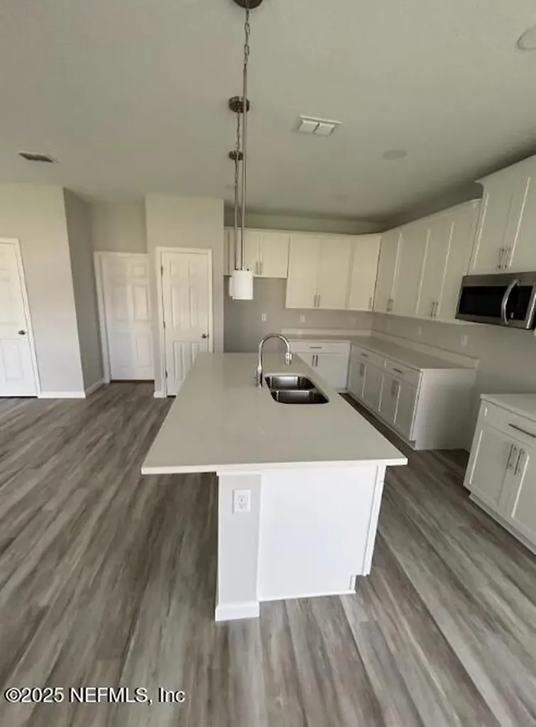 8607 Crystalline Lane Jacksonville FL 32221