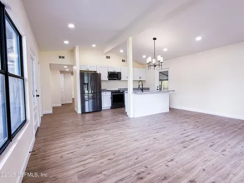 1851 Louvre Drive Jacksonville FL 32221