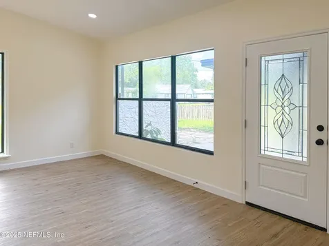 1851 Louvre Drive Jacksonville FL 32221