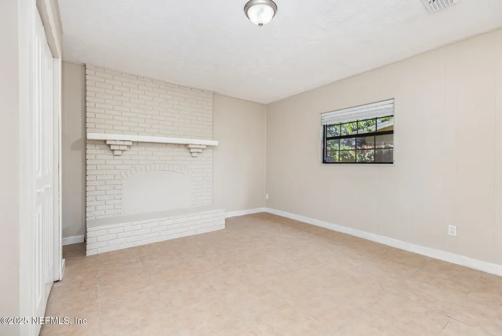 7433 Leroy Drive Jacksonville FL 32244