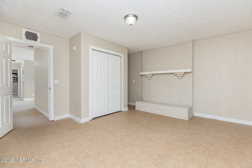 7433 Leroy Drive Jacksonville FL 32244