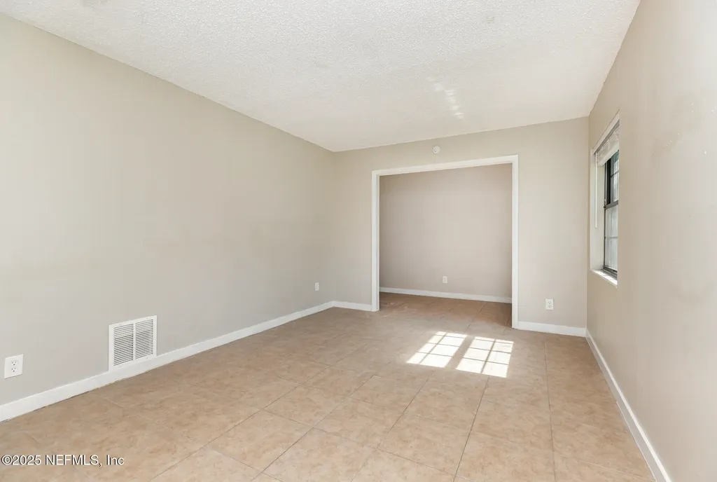7433 Leroy Drive Jacksonville FL 32244