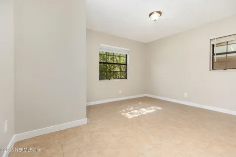 7433 Leroy Drive Jacksonville FL 32244
