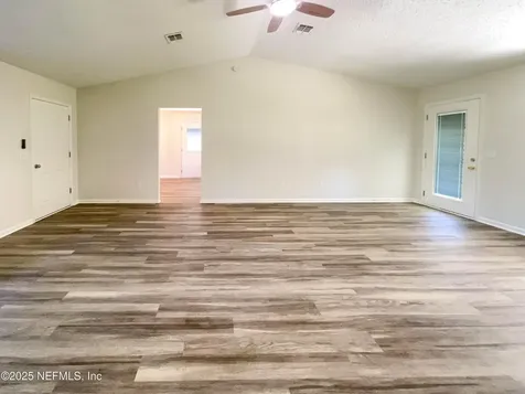 44277 Woodland Circle Callahan FL 32011