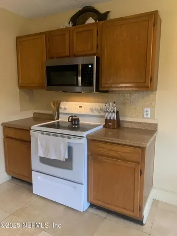 5240 Pear Tree Place Jacksonville FL 32211