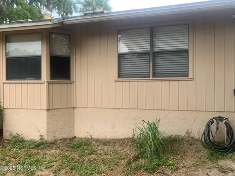 5240 Pear Tree Place Jacksonville FL 32211
