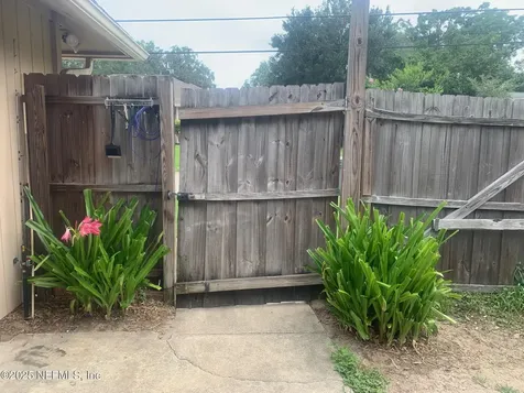 5240 Pear Tree Place Jacksonville FL 32211