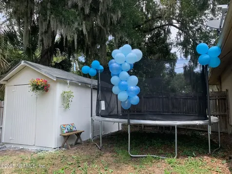 5240 Pear Tree Place Jacksonville FL 32211
