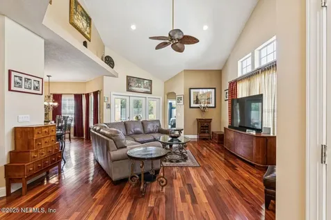 7854 E Heather Lake Court E Jacksonville FL 32256