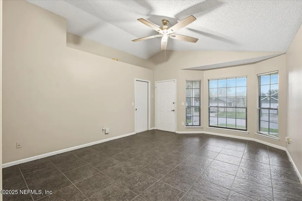 2467 Townsquare Drive Jacksonville FL 32216