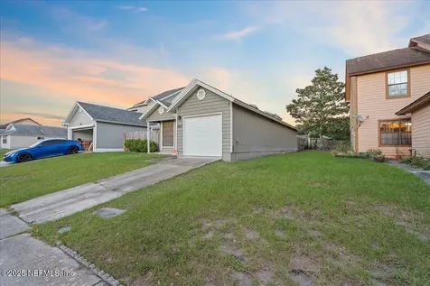 2467 Townsquare Drive Jacksonville FL 32216