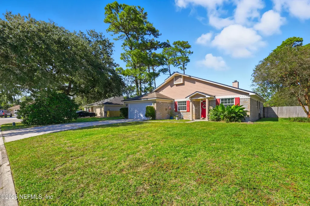 12437 Cliff Swallow Court Jacksonville FL 32225