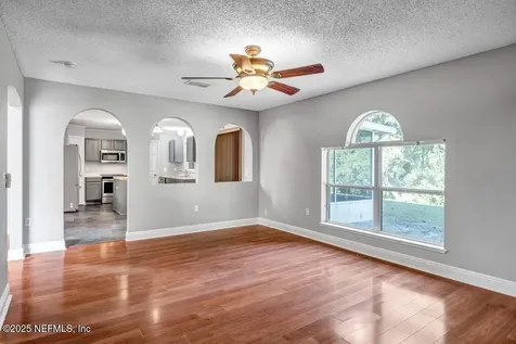 3283 Garden Acres Court W Jacksonville FL 32208