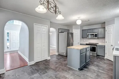 3283 Garden Acres Court W Jacksonville FL 32208