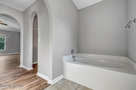 3283 Garden Acres Court W Jacksonville FL 32208