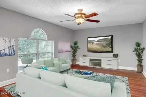 3283 Garden Acres Court W Jacksonville FL 32208