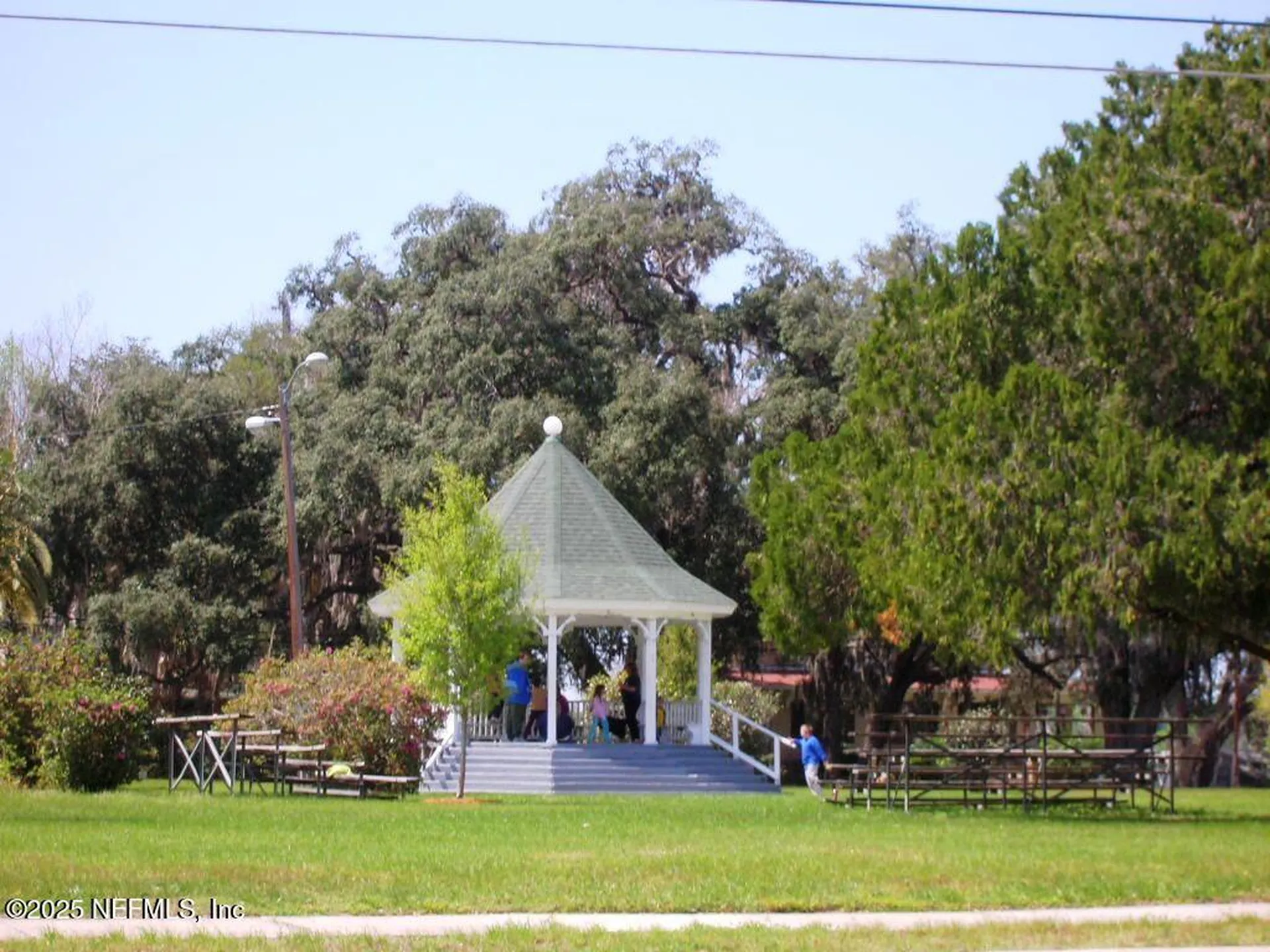 207 Miller Avenue Crescent City FL 32112