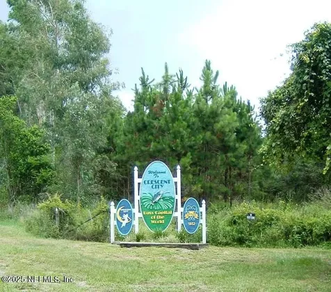 207 Miller Avenue Crescent City FL 32112