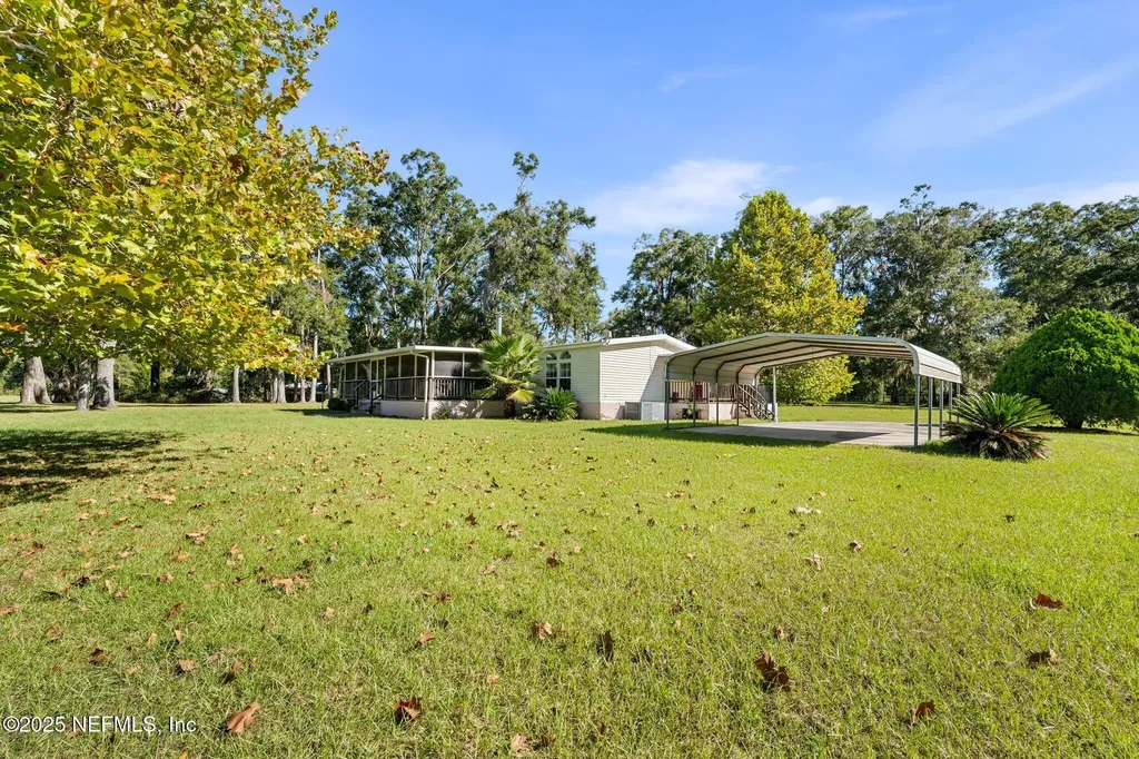 27061 29th Road Branford FL 32008